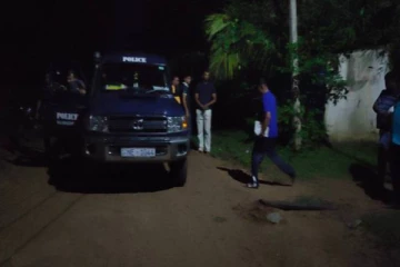 கிளிநொச்சியில் இரவு இனந்தெரியாத நபர்களால் கடத்தப்பட்ட யாழ்ப்பாண இளம் பெண்!