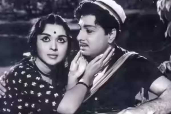 2 நாள் இருன்னு சொன்னார்..அவர் போய்ட்டாரு!! சரோஜா தேவியிடம் எம் ஜி ஆர் பேசிய கடைசி வார்த்தை.. | Actress Saroja Devi Said About Mgr Last Speech
