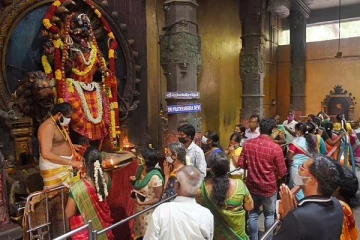 தமிழ் புத்தாண்டு பிறந்தது - கோவில்களில் சிறப்பு வழிபாடு