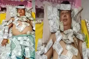 500 ரூபாய் நோட்டுக் குவியலின் நடுவே படுத்து உறங்கும் அரசியல் தலைவர்! யார் அவர்?