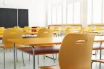 சேலம் மாவட்டத்தில் பள்ளி சென்ற 10- ம் வகுப்பு மாணவருக்கு கொரோனா