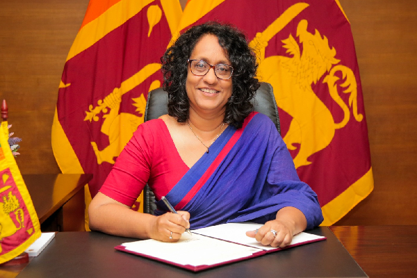 ஹரிணியை ஒதுக்கும் அரசு : சாமர சம்பத் வெளியிட்ட தகவல் | Government To Exclude Prime Minister Harini