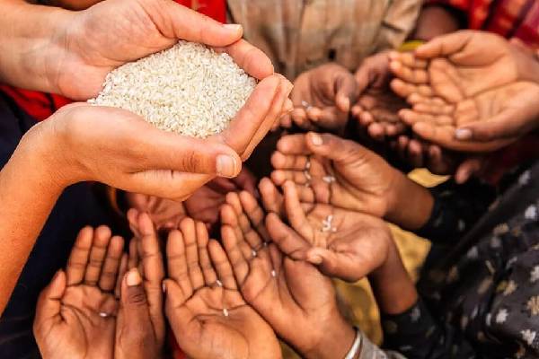 இலங்கை தொடர்பில் வெளியான அதிர்ச்சி தகவல் ; புதிய அறிக்கையில் எச்சரிக்கை | One In Four People In Srilanka Affected By Poverty இலங்கை தொடர்பில் வெளியான அதிர்ச்சி தகவல் ; புதிய அறிக்கையில் எச்சரிக்கை | One In Four People In Srilanka Affected By Poverty