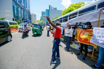 அலரி மாளிகை நடைபாதை விவகாரம்: நீதிமன்றத்தில் ஆஜராகுமாறு சட்டமா அதிபருக்கு  உத்தரவு