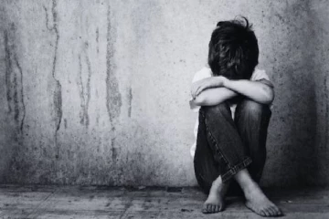 5 வயது சிறுவன்..கூட்டு பாலியல் வன்கொடுமை - காப்பாற்றாமல் வீடியோ எடுத்த கொடூரம்!