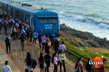 මුහුදුබඩ මාර්ගයේ දුම්රියෙන් යන අයට අද කෝච්චිය තියයි ද?