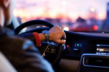 போதையில் பொலிஸ் நிலையத்தில் குழப்பத்தில் ஈடுபட்ட அமைச்சரின் சாரதி கைது