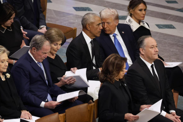 ஒபாமாவை குரங்காக சித்தரிக்கும் காணொளி.. பகிர்ந்து பின் நீக்கிய ட்ரம்ப் | Trump Shared Racist Video Depicting Obama