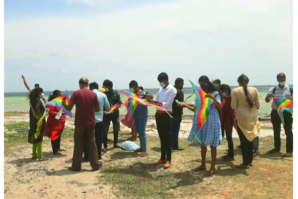 யாழில் பட்டம் விட்டு கவனயீர்ப்பு போராட்டம்(Photos) | The Struggle To Leave The Degree In Yali
