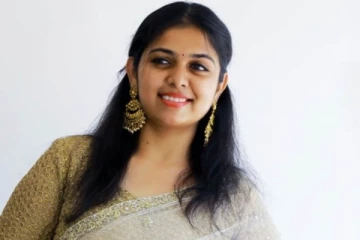 தவறாக நடந்து டார்ச்சர் கொடுத்த நடிகர்.. 'அண்ணாத்த' பட நடிகை அதிர்ச்சி புகார்