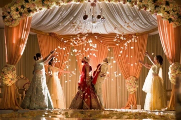 ලස්සනම දවසේ මෙහෙම ආරංචියක් ලැබුනම අනේ ඇය කොහොම දරා ගන්න ඇතිද ඒක ....(VIDEO)