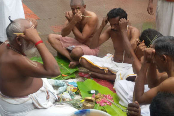 மகாளய பட்ச காலத்தில் மறந்தும் இந்த 4 பொருட்களை மட்டும் வாங்கி விடாதீர்கள் | 4 Things We Shouldnt Buy On Pitru Paksha In Tamil