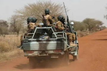 நள்ளிரவில் கிராமத்துக்குள் புகுந்து பயங்கரவாதிகள் நடத்திய கொடூர தாக்குதல்!