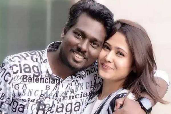 காதல் மனைவியுடன் சுற்றுலா சென்ற இயக்குநர் அட்லீ... வைரலாகும் புதிய காணொளி! | Atlee Recent Video With His Wife Viral