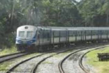 දුම්රිය 03ක් අවලංගු වෙයි..