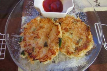 இப்படியும் சேமியாவில் அடையா? ஒரு முறை சாப்பிட்டா விடவே மாட்டீங்க! செய்வது எப்படி?