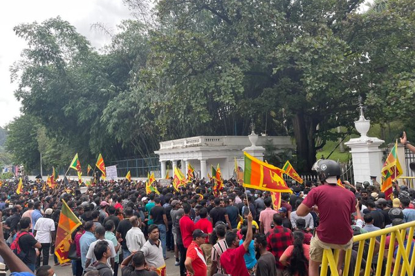 கண்டியிலும் பதற்றம்! | Tension In Kandy Crisis Protest
