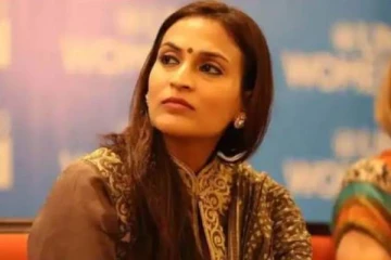 40 வயதில் நடிகைகளுக்கு இணையாக போட்டோ ஷுட் நடத்திய ஐஸ்வர்யா ரஜினிகாந்த்- அசந்துபோன ரசிகர்கள்