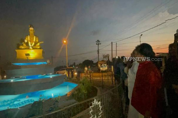 யாழில் திருவள்ளுவர் சிலையுடன் திறக்கப்பட்ட பண்ணை சுற்றுவட்டம்! | Thiruvalluvar Statue Farm Inaugurated In Jaffna