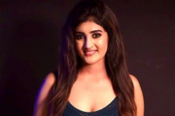 சன் டிவி கண்ணான கண்ணே சீரியல் கதாநாயகி இதற்கு முன் விஜய் டிவி சீரியலில் நடித்துள்ளாரா.. அதுவும் எந்த சீரியல் தெரியுமா