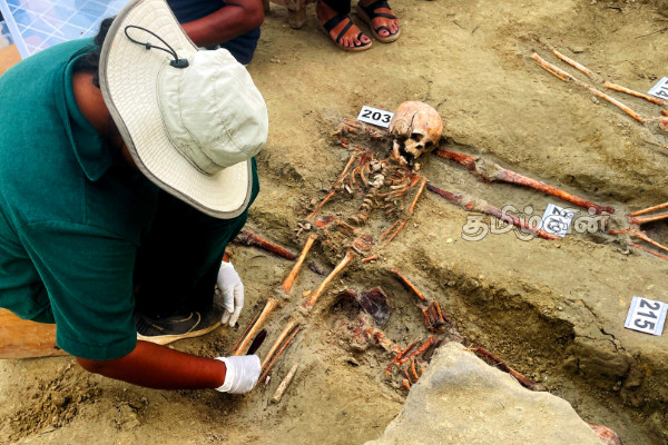 செம்மணியில் இரு என்புகூட்டிற்கு மேலாக ஒரு என்பு கூடு அடையாளம் | One Bone Mark Above Two Bones Chemmani