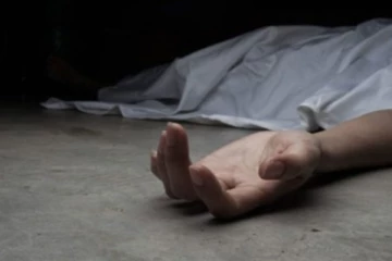 මහල් 12කින් යුත් ගොඩනැගිල්ලකින් පුද්ගලයෙක් ඇද වැටෙයි - ඛේදනීය ඉරණමක්..