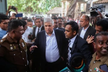 ரணிலை கொல்ல சதியா?பலர் CID இல் முறைப்பாடு