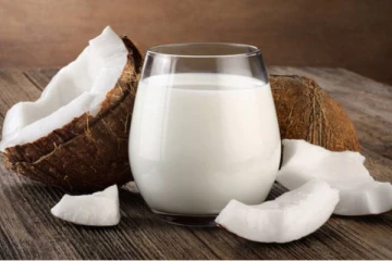 உடலில் நோய் எதிர்ப்பு சக்தி கூட வேண்டுமா? இதோ தேங்காய் இருக்கே அது போதும்