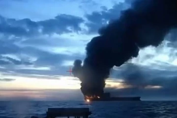 கருங்கடலில் உக்ரைன் கைவரிசை... நெருப்பு கோளமான ரஷ்யாவின் ரகசிய எண்ணெய் கப்பல்கள்