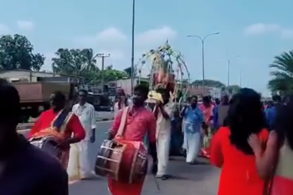கிளிநொச்சியில் பலரையும் வியக்க வைத்த பூப்புனித நீராட்டு விழா | Flower Wateringceremony In Kilinochchi Viral