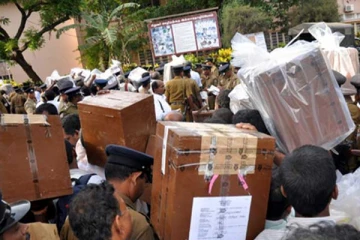 தேர்தல் கடமைகளில் இருந்து 9 அதிகாரிகள் அதிரடியாக நீக்கம்!