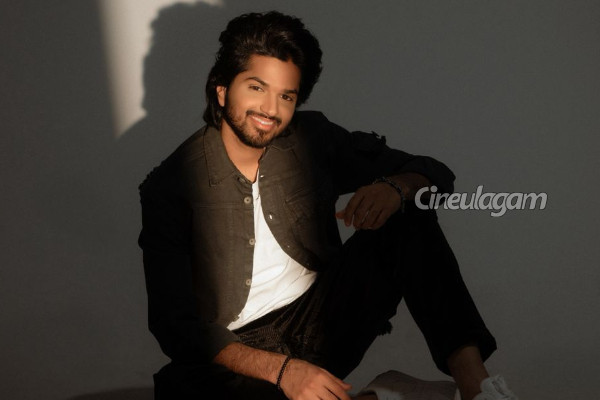 நாயகனாக அறிமுகமாகும் வித்யாசாகர் மகன் ஹர்ஷவர்தன்.. அவரது நாயகனாக அறிமுகமாகும் வித்யாசாகர் மகன் ஹர்ஷவர்தன்.. அவரது