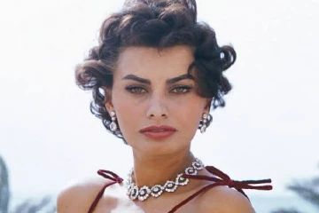 ஏழ்மையிலிருந்து புகழின் உச்சிக்கு... சுவிட்சர்லாந்தில் பிறந்தநாள் கொண்டாடும் நடிகை