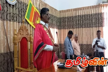 மட்டக்களப்பு மாநகர சபை அமர்வில் மாவீரர்களை அஞ்சலித்த முதல்வர்