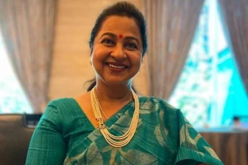 59 வயதிலும் நடிகை ராதிகா சரத்குமார் வெளியிட்ட நீச்சல் குள புகைப்படம்- இதோ பாருங்க