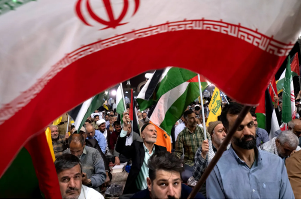 ஈரான்–அமெரிக்கா உறவுகளில் பதற்றம் : அலி கமெனி ட்ரம்புக்கு எச்சரிக்கை | Trump Should Focus On His Own Country Khamenei