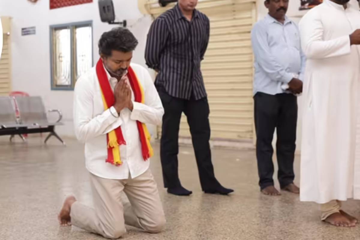 முட்டிப்போட்டு பிராத்தனை செய்த விஜய்!! நெருங்கிப் பழகிய பிரபலம் கொடுத்த விளக்கம்.. | Tvk Vijay Gets Trolled Friend Sriman Comes Support