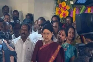 அதிமுகவில் மீண்டும் சசிகலா? ஓபிஎஸ், இபிஎஸ்-ஐ விரைவில் சந்திப்பேன் என அறிவிப்பு