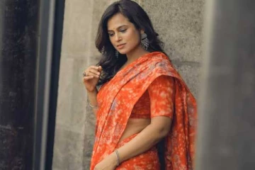 நடிகை ரம்யா பாண்டியனா இது!! சேலையில் எடுத்த க்யூட் புகைப்படங்கள் இதோ..