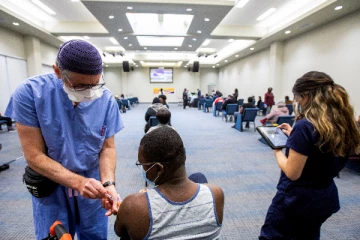 இரண்டாவதாக மோடேனாவா?  திரும்பிச் செல்லும் ரொறன்ரோ- பீல் வாசிகள்