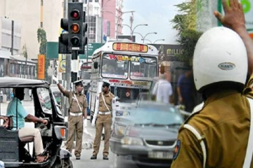 நடுவீதியில் இளைஞனுக்கு அதிரடி வகுப்பெடுத்த பொலிஸ்! வைரலாகிய வீடியோ