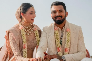 சுனில் ஷெட்டி மகள் ஆதியா ஷெட்டி - கே.எல்.ராகுல் திருமணம் முடிந்தது! ஜோடியின் புகைப்படங்கள் இதோ