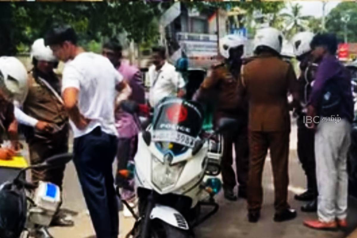 வவுனியாவில் போக்குவரத்து விதிமுறைகளை மீறி மாணவர்கள் பேரணி! எடுக்கப்பட்ட நடவடிக்கை | Vavuniya Police Seize Bike File Court Case