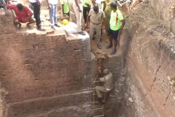 அதிசய கிணறு: தோண்டத் தோண்ட விலகும் மர்மம் | Mystery Well In Tamilnadu