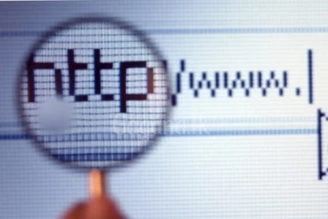 Google Adverts අතරට රිංගන හානිකර කැඳවන ව්‍යාජ දැන්වීම්..මේ ගැන දැඩි අවධානයෙන් සිටින්න.