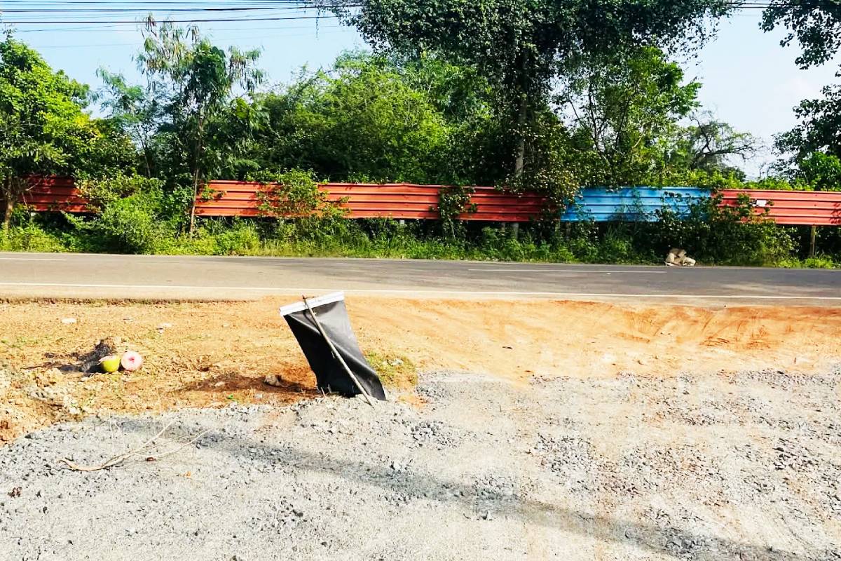 யாழில் 570 மீற்றர் நீளமான வீதியை புனரமைக்க 76 நாட்கள்: கடுமையான குற்றச்சாட்டுக்கள் முன்வைப்பு | Jaffna Reconstruct Road Seetha Accusation