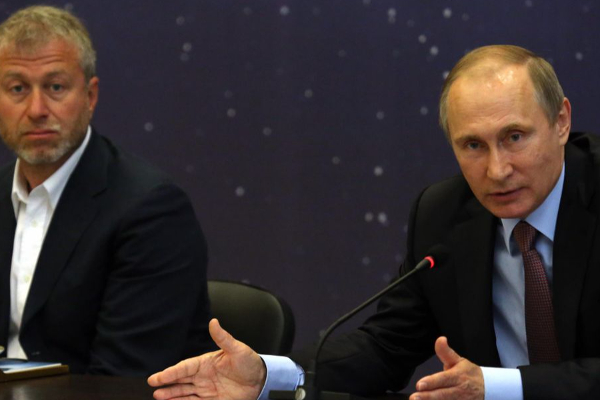 அறைந்து விடுவேன் என சொல்லுங்கள்; துண்டு சீட்டு அனுப்பிய செலன்ஸ்கியால் கடும் கோபத்தில் புடின்! | Tell Me To Slap Putin Is Furious With Zelensky அறைந்து விடுவேன் என சொல்லுங்கள்; துண்டு சீட்டு அனுப்பிய செலன்ஸ்கியால் கடும் கோபத்தில் புடின்! | Tell Me To Slap Putin Is Furious With Zelensky