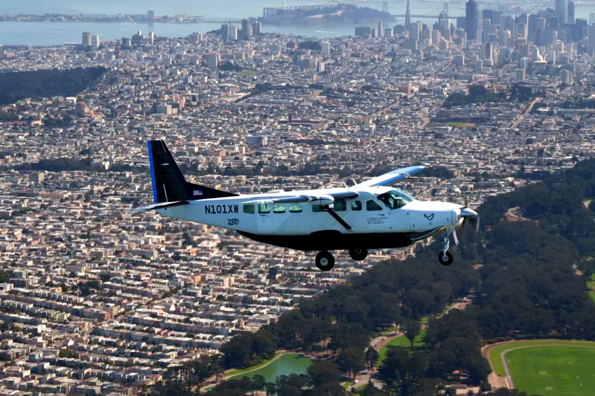 Autonomous-Plane-Flies-Across-America-Cessna Caravan