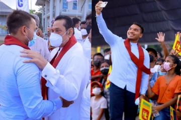 මධ්යම අධිවේගී මාර්ගය විවෘත කරන අවස්ථාවේ මෙතෙක් නොදුටු සමාජ මාධ්ය කැළඹූ ඡායාරූප පෙළ.(PHOTOS)