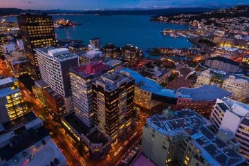 இந்த தீவு நாட்டை விட்டு அதிகமான குடிமக்கள் வெளியேறுவது ஏன்? என்ன காரணம்